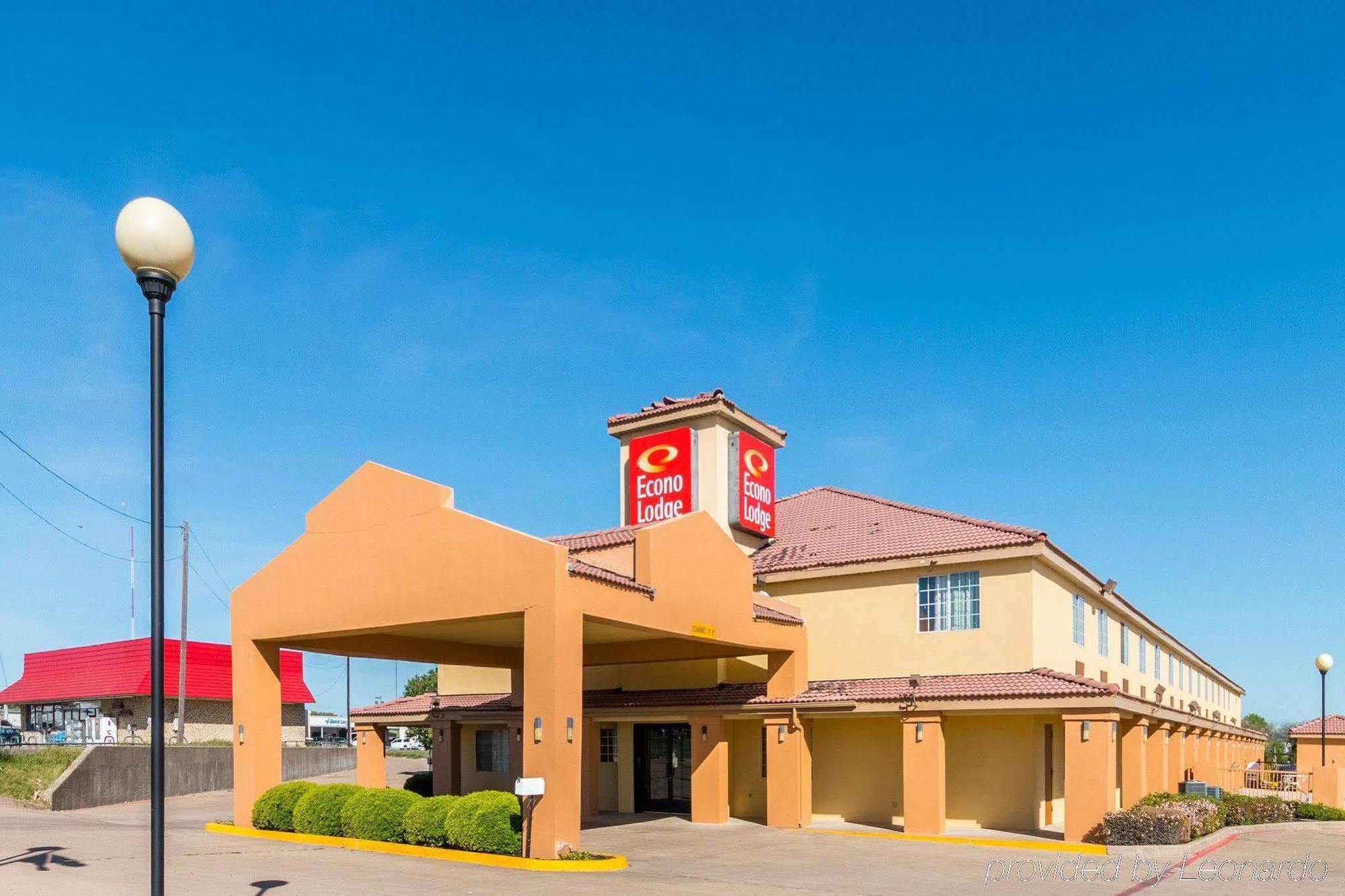 Rodeway Inn Стивенвилл Экстерьер фото
